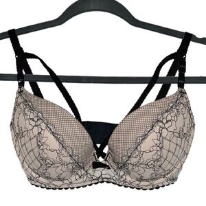 Victoria's Secret Push Up Bra 32DD